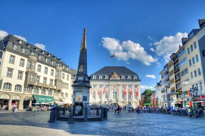 El corazón de Bonn es su plaza mayor o Markt, que ofrece cada mañana un mercado callejero.