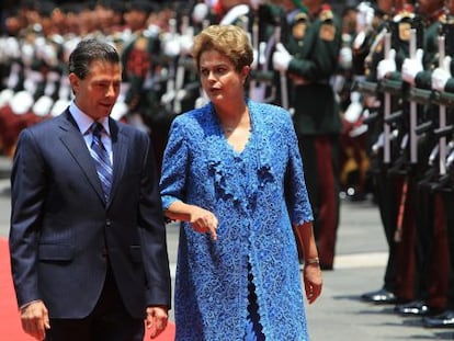 Peña Nieto com a presidenta brasileira na Cidade do México.