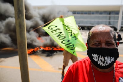 Manifestação de indígenas em frente ao Palácio do Planalto no dia 28.