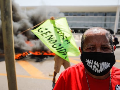 Manifestação de indígenas em frente ao Palácio do Planalto no dia 28.