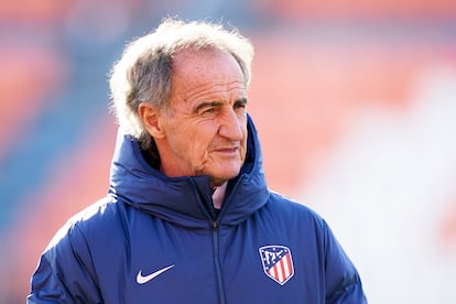 Oscar 'Profe' Ortega durante un entrenamiento del Atlético de Madrid.