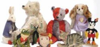 Una parte de la colección de peluches vendida por aproximadamente 1,2 millones en una subasta celebrada ayer en Christie's