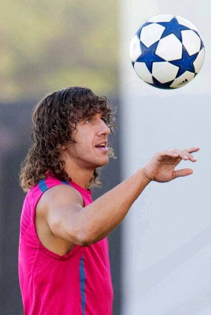 Carles Puyol, en un entrenamiento del Barcelona.