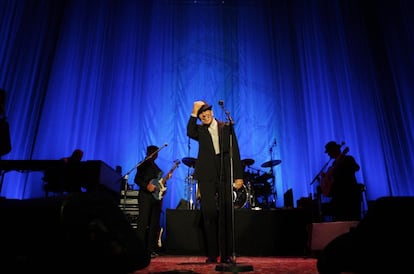 Leonard Cohen en una actuació el 2009 al Palau d'Esports de la comunitat de Madrid.