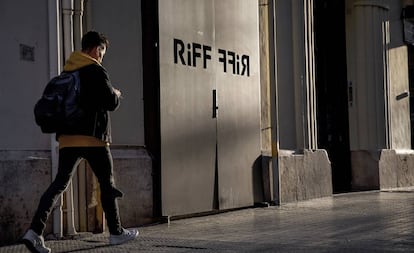 Entrada del restaurante Riff de Valencia.