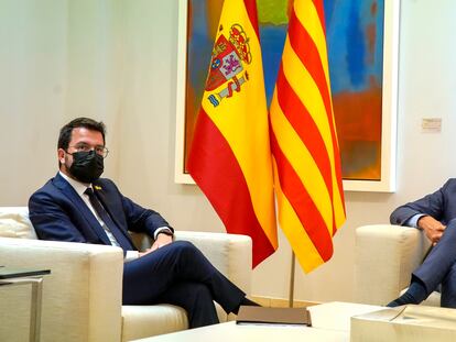 Pere Aragonès (a la izquierda) y Pedro Sánchez, en el palacio de La Moncloa el pasado 29 de junio.