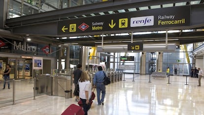 Entrada a la estación de Metro en el aeropuerto de Barajas.