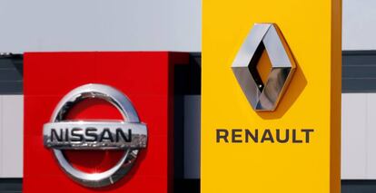 Logos de Renault y Nissan en un concesionario de Reims (Francia).