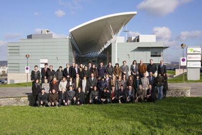 Trabajadores del grupo SPYRO, en las instalaciones de la empresa en San Sebastián.