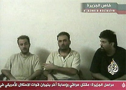 Imagen reciente de los raptados difundida por Al Yazira
