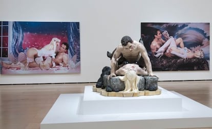 Vista de las galería del Museo Guggenheim donde se expone la serie 'Made in Heaven' de Jeff Koons.