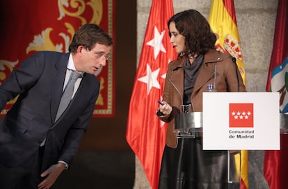 Madrid mayor José Luis Martínez-Almeida and Madrid premier Isabel Díaz Ayuso at a press conference on Tuesday.