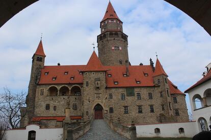 Entrada al castillo de Bouzov.