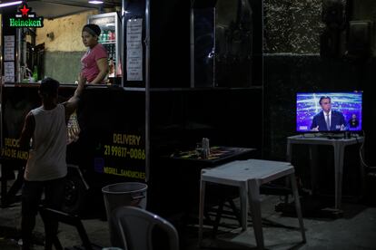  Bolsonaro en la pantalla de un televisor en Río de Janeiro.
