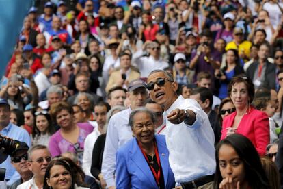 Barack Obama junto a Rachel Robinson, la viuda de Jackie Robinson.