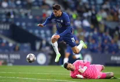 Kai Havertz abre el marcador para el Chelsea.

