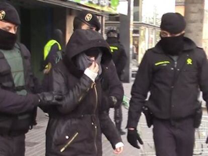 Detención de supuestos miembros de una captación de yihadistas en Granollers (Cataluña).