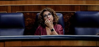 La ministra de Hacienda, María Jesús Montero, el jueves en el Congreso.