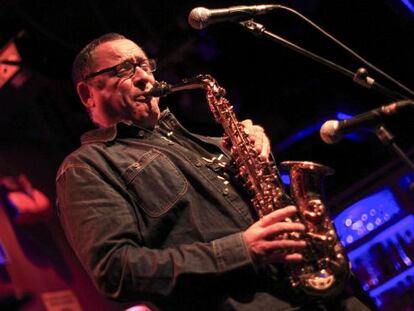 El saxofonista Gilad Atzmon combina sus ensayos sobre Oriente Medio con el escenario de la sala Bogui Jazz.