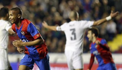 Deyverson celebra su gol al Madrid.