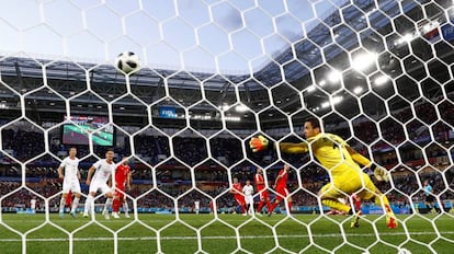 Soccer Football - World Cup - Group E - Serbia vs Switzerland - Kaliningrad Stadium, Kaliningrad, Russia - June 22, 2018 Switzerland's Granit Xhaka scores their first goal REUTERS/Gonzalo Fuentes