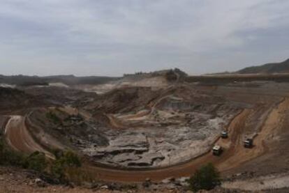 Barragem de Fundão, da Samarco, que se rompeu em novembro de 2015.