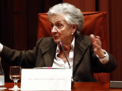 Marta Ferrusola en la comisión parlamentaria sobre su marido, Jordi Pujol, en 2015.