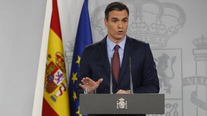 Pedro Sánchez, durante su intervención en La Moncloa para explicar el real decreto que impone el estado de alarma por la Covid-19.