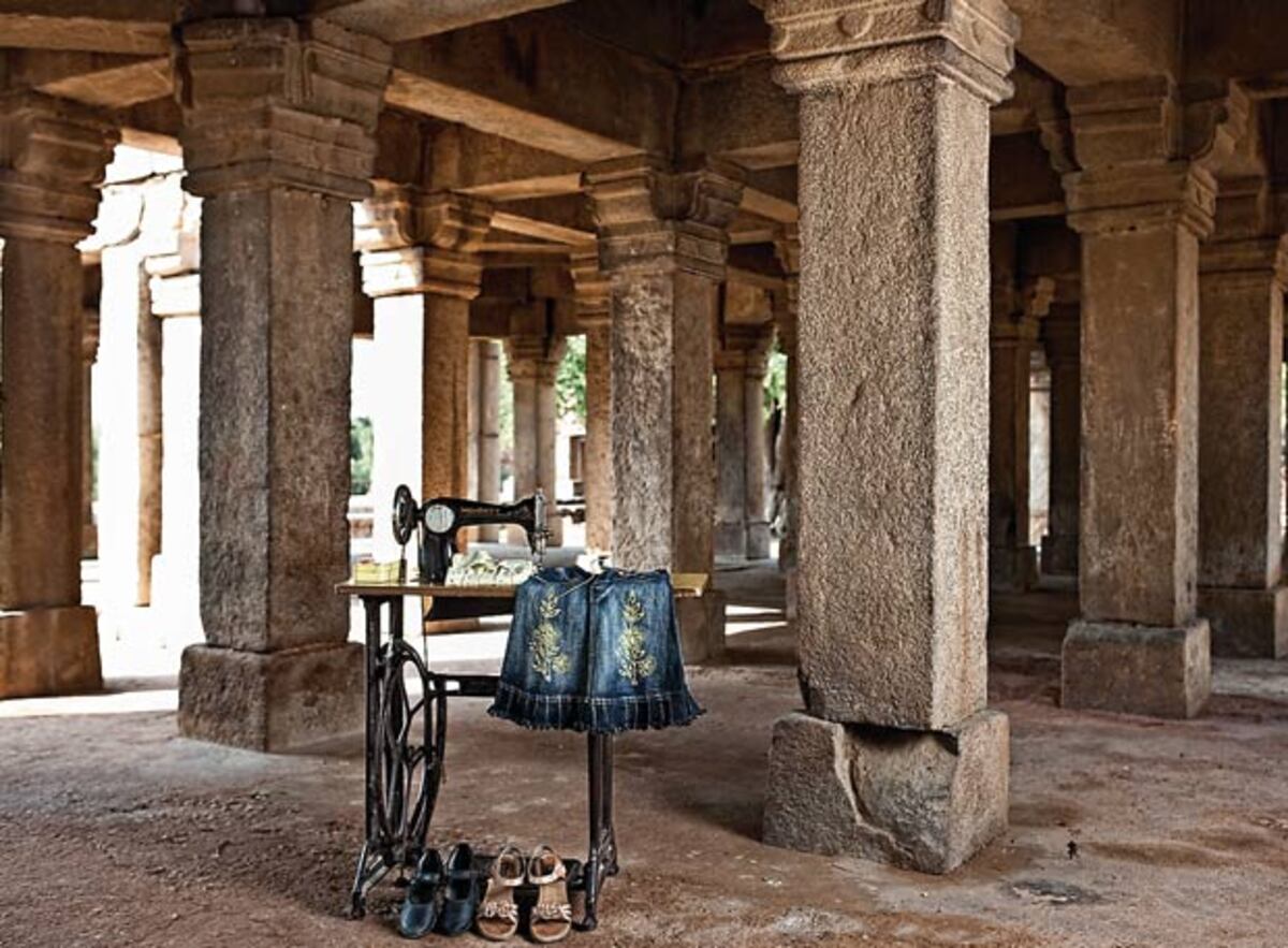 Algunas de las pertenencias de Rozi, una niña india de 9 años | EL PAÍS ...