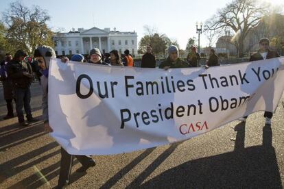 Celebración por las medidas de Obama, el pasado jueves ante la Casa Blanca.