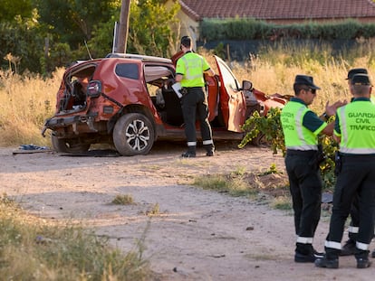 El coche arrollado, el sábado cerca de Talavera.