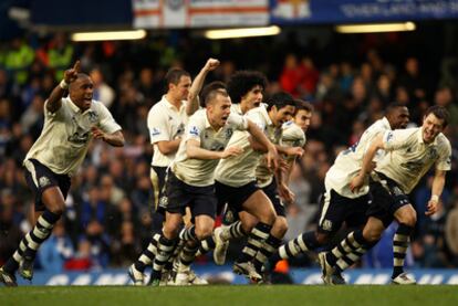 Los jugadores del Everton celebran el triunfo