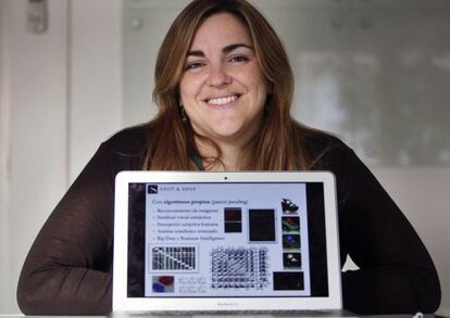 Sira Pérez de la Coba muestra su aplicación de moda para web.