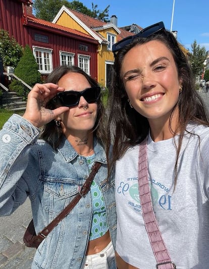 Mapi León e Ingrid Engen, en una imagen del Instagram de la noruega.