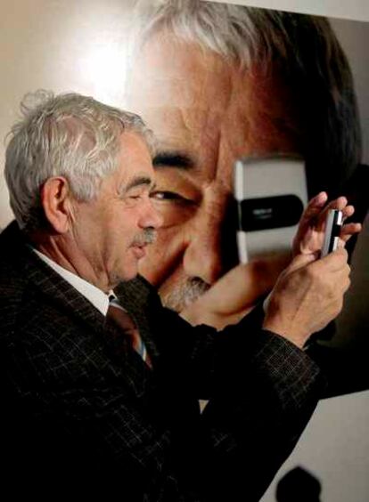 El ex presidente de la Generalitat Pasqual Maragall presenta su libro de fotografías realizadas con el móvil.