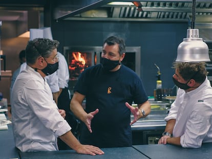 Los hermanos Joan, Josep y Jordi Roca, en el El Celler de Can Roca, en la reapertura tras los meses de confinamiento.