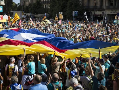 La manifestación de la Diada entre Gran Via y Rambla Catalunya.