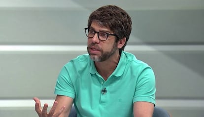 Juninho Pernambucano, quando ainda era comentarista do grupo Globo.