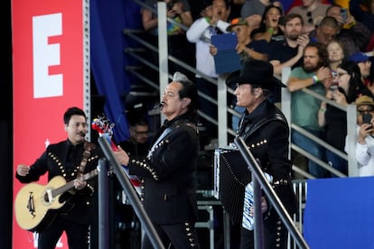 Los Tigres del Norte dieron su respaldo a Harris en un evento en Arizona.