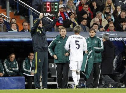 Coentrão se retira lesionado ante el Ajax