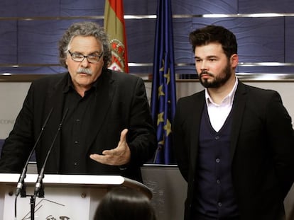 De izquierda a derecha, Santiago Vidal, Joan Tardà y Gabriel Rufián, de ERC.