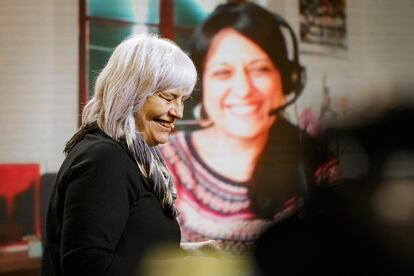 Dolors Sabater, candidata de la CUP, participando el sábado en un acto telemático con la exdiputada Anna Gabriel. / CUP