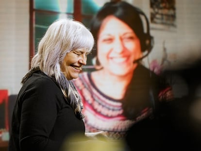 Dolors Sabater, candidata de la CUP, participando el sábado en un acto telemático con la exdiputada Anna Gabriel. / CUP