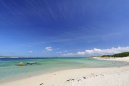 Estampa caribeña en Tresco Beach, en la isla de Scilly (Inglaterra).