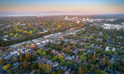 Ciudad de Menlo Park, una de las que compone Silicon Valley, referente de la vanguardia en la investigación tecnológica.