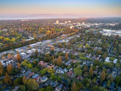 Ciudad de Menlo Park, una de las que compone Silicon Valley, referente de la vanguardia en la investigación tecnológica.