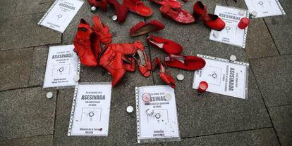 Instalaci&oacute;n en un acto contra la violencia de g&eacute;nero en la Puerta del Sol de Madrid, en enero de 2016. 