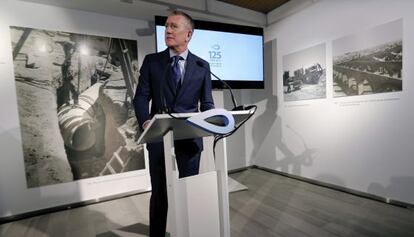 El presidente del Grupo Aguas de Valencia, Eugenio Calabuig, durante la inauguraci&oacute;n de la exposici&oacute;n &quot;Hechos de agua&quot;.