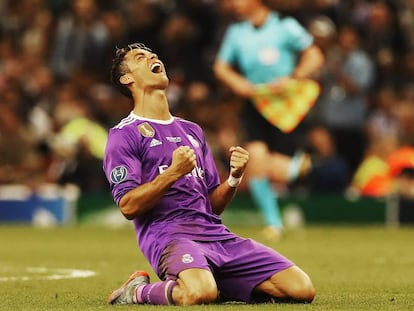 Cristiano Ronaldo comemora sua terceira Champions com o Real Madrid.