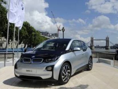 Vista del nuevo vehículo eléctrico de BMW. EFE/Archivo